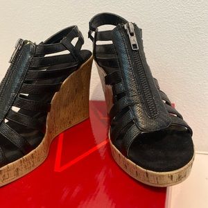 Aerosoles Track Star Black Wedges